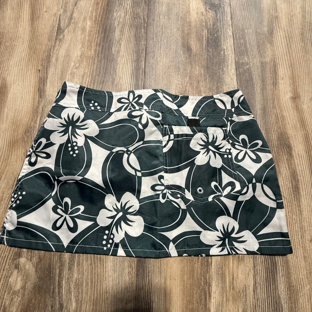 Katua Sportwear Board Skirt Green Floral SurfchiC
